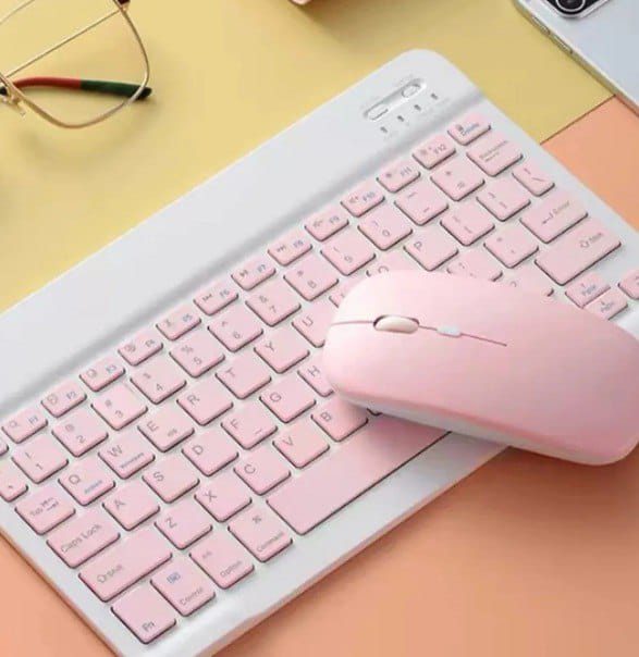 Kit Teclado y Mouse - Techzone - TZ16COMB01-INA - Qwerty - Inalambrico USB a - Baterias Aa / 2 Aaa - Teclas 105 - 2.4GHZ - 1600 Dpis - 3 Botones + Scroll - Negro