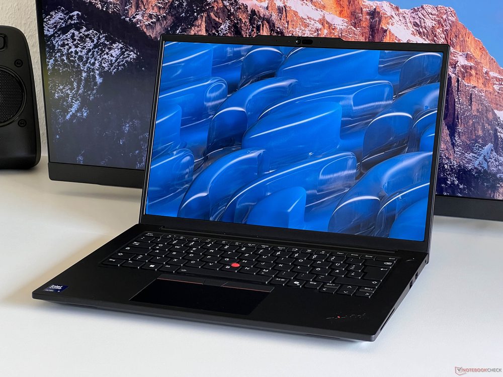 Workstation Lenovo Thinkpad P14S G5, Grá